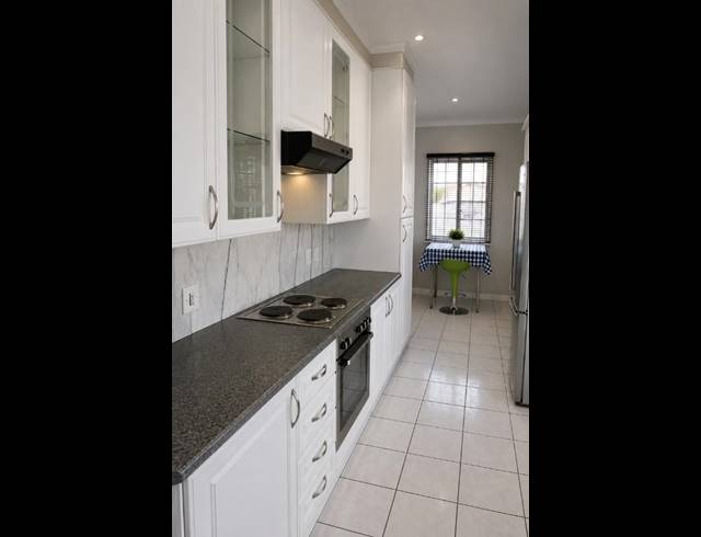 5 BEDROOM HOUSE FOR SALE IN LENASIA